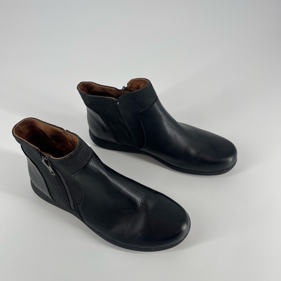 Rockport Black Booties (SB10) - Picture 10 of 10